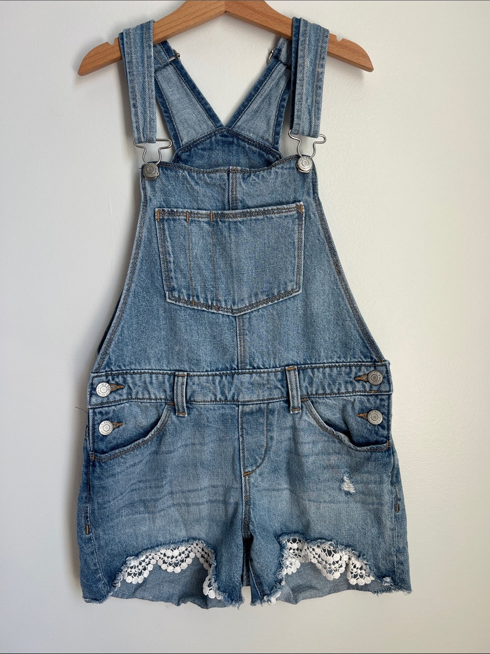 Old Navy | Girls Denim Lace-Trim Short Overalls - Light Blue Size L (10-12)
